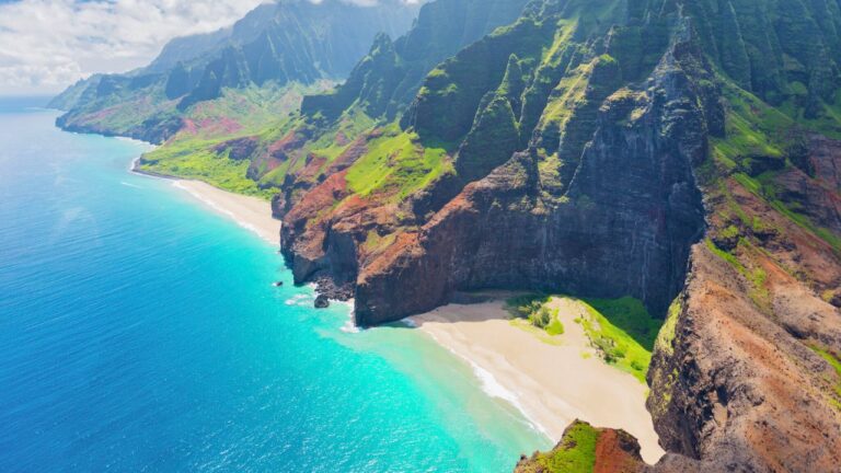 Best Hikes on Kauai 🌿 | Epic Trails Through Jungles, Cliffs & Waterfalls